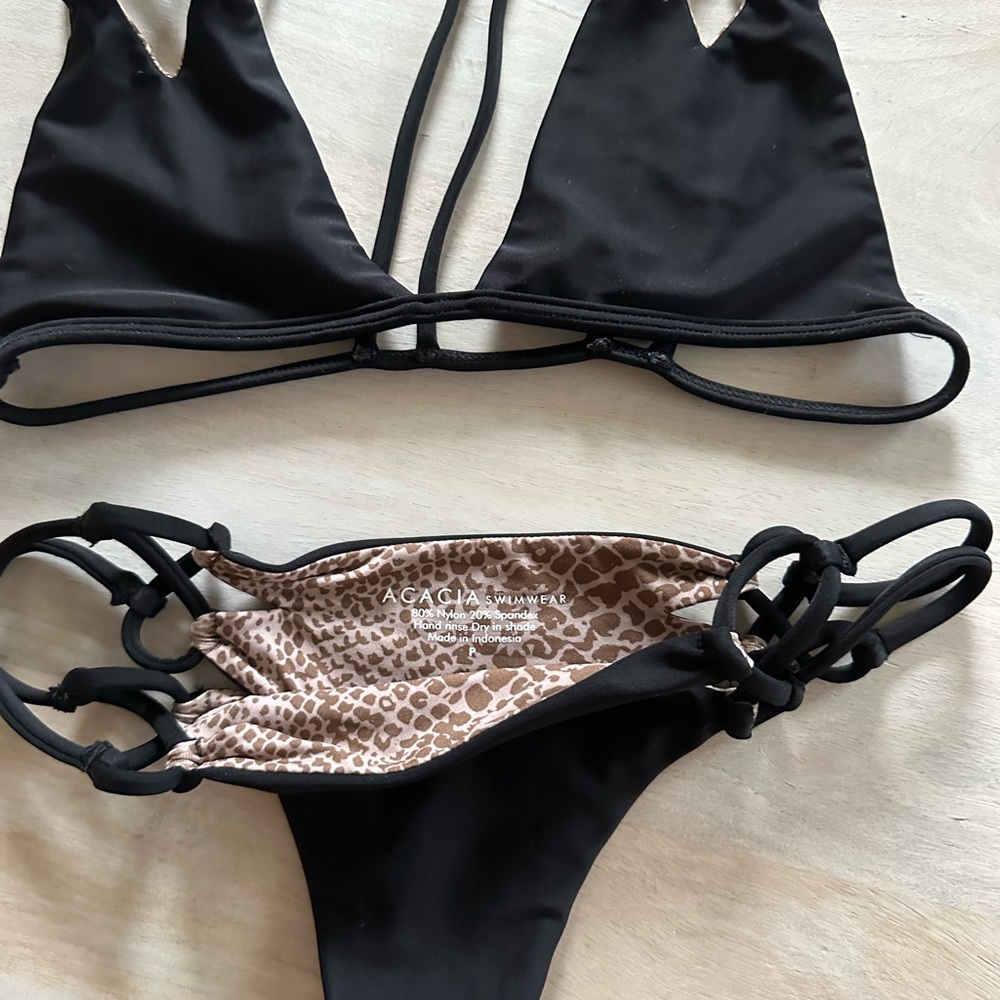 ✖️[SOLD]✖️ACACIA SWIM - Picture 2 of 3